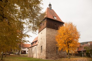 St. Nikolaus Kirche im Herbst